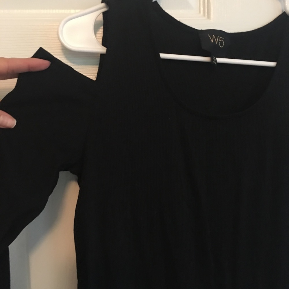 Cold shoulder top